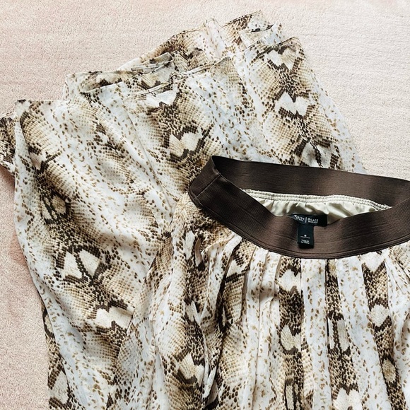 White House Black Market Snake Print Maxi Skirt - Picture 5 of 6